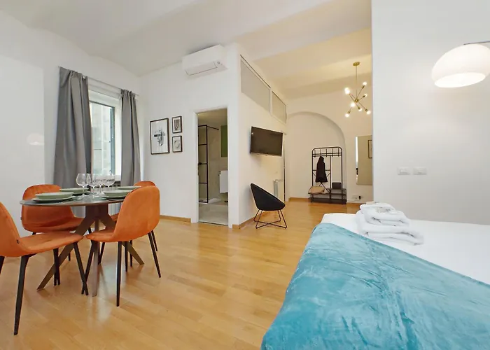 Modern Flat In Termini Station